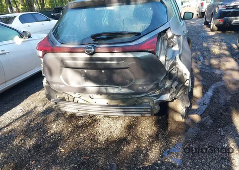 2023 Nissan Kicks Sr z USA, uszkodzony, nr VIN 3N1CP5DV2PL575163